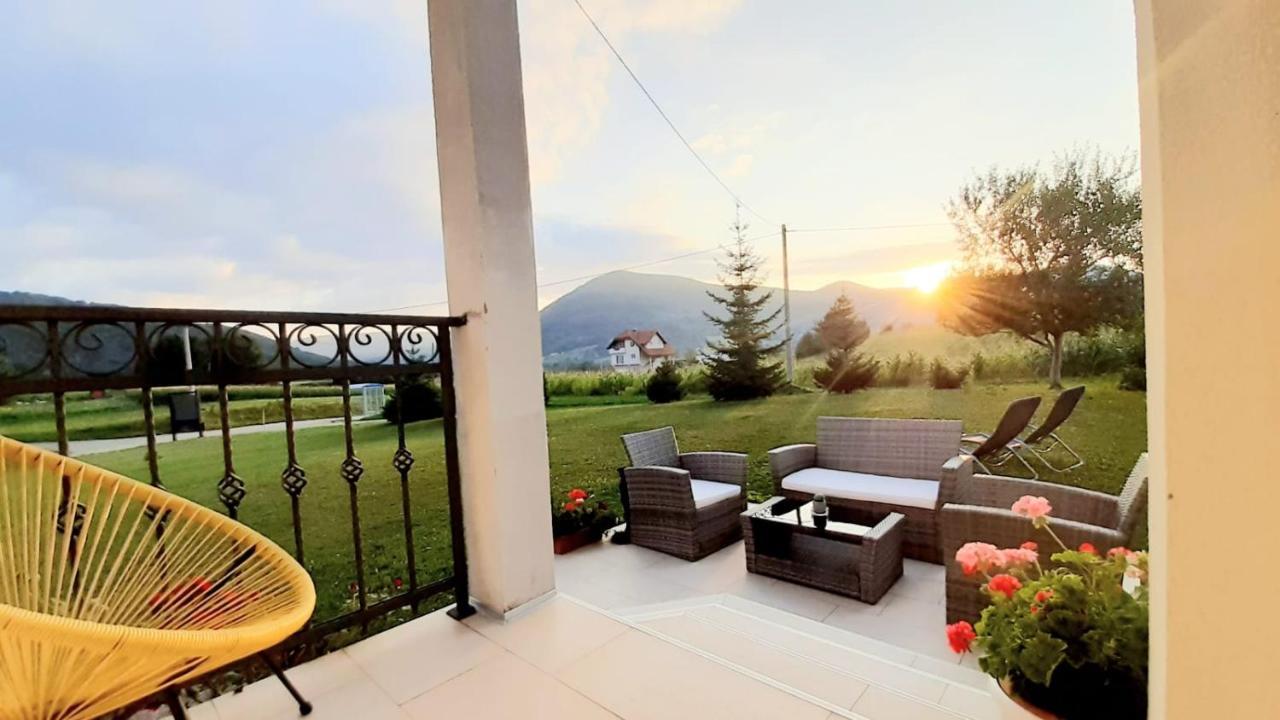 Apartment Golden Fields Смолянаць Екстер'єр фото