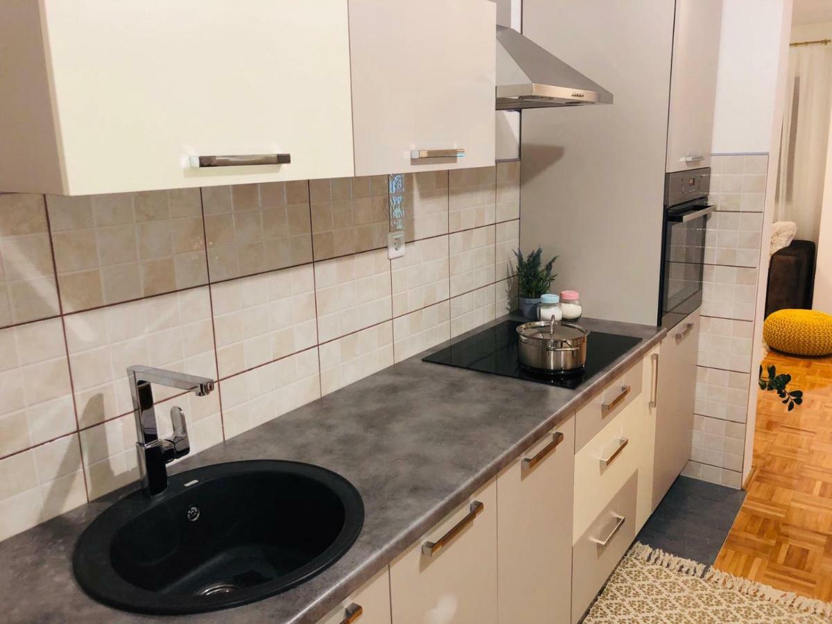 Apartment Golden Fields Смолянаць Екстер'єр фото
