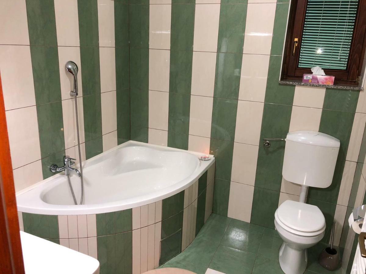 Apartment Golden Fields Смолянаць Екстер'єр фото