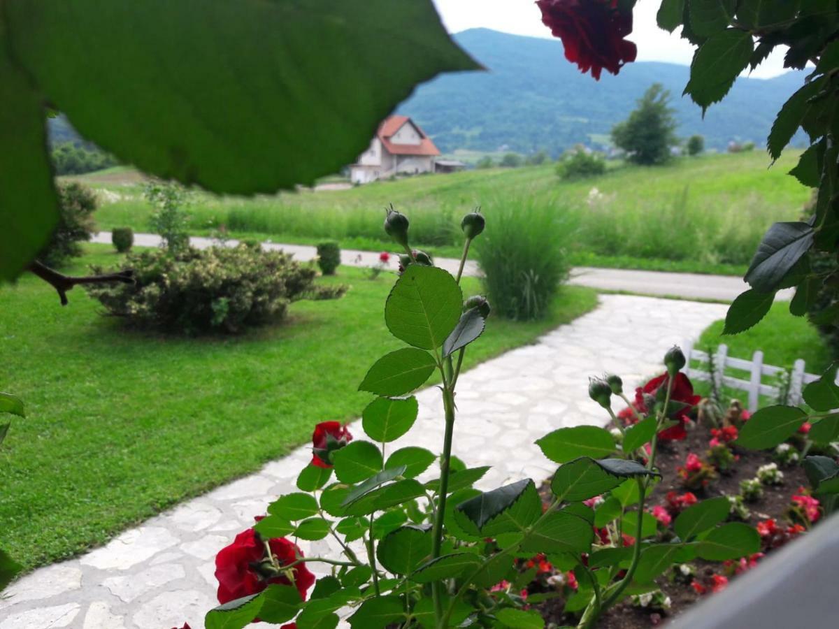 Apartment Golden Fields Смолянаць Екстер'єр фото