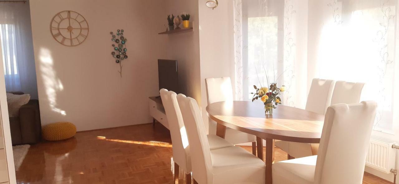 Apartment Golden Fields Смолянаць Екстер'єр фото