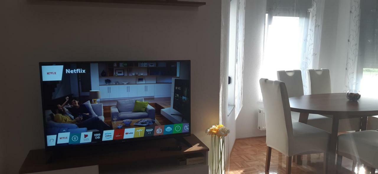 Apartment Golden Fields Смолянаць Екстер'єр фото