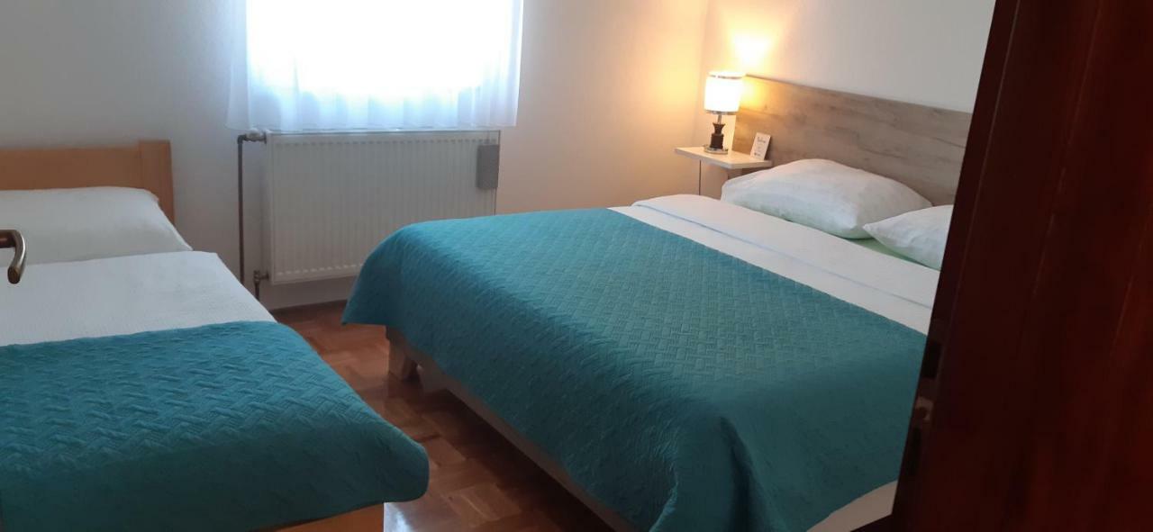 Apartment Golden Fields Смолянаць Екстер'єр фото