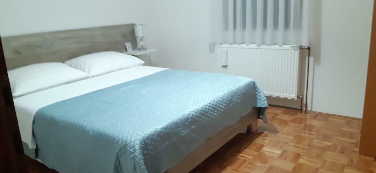 Apartment Golden Fields Смолянаць Екстер'єр фото